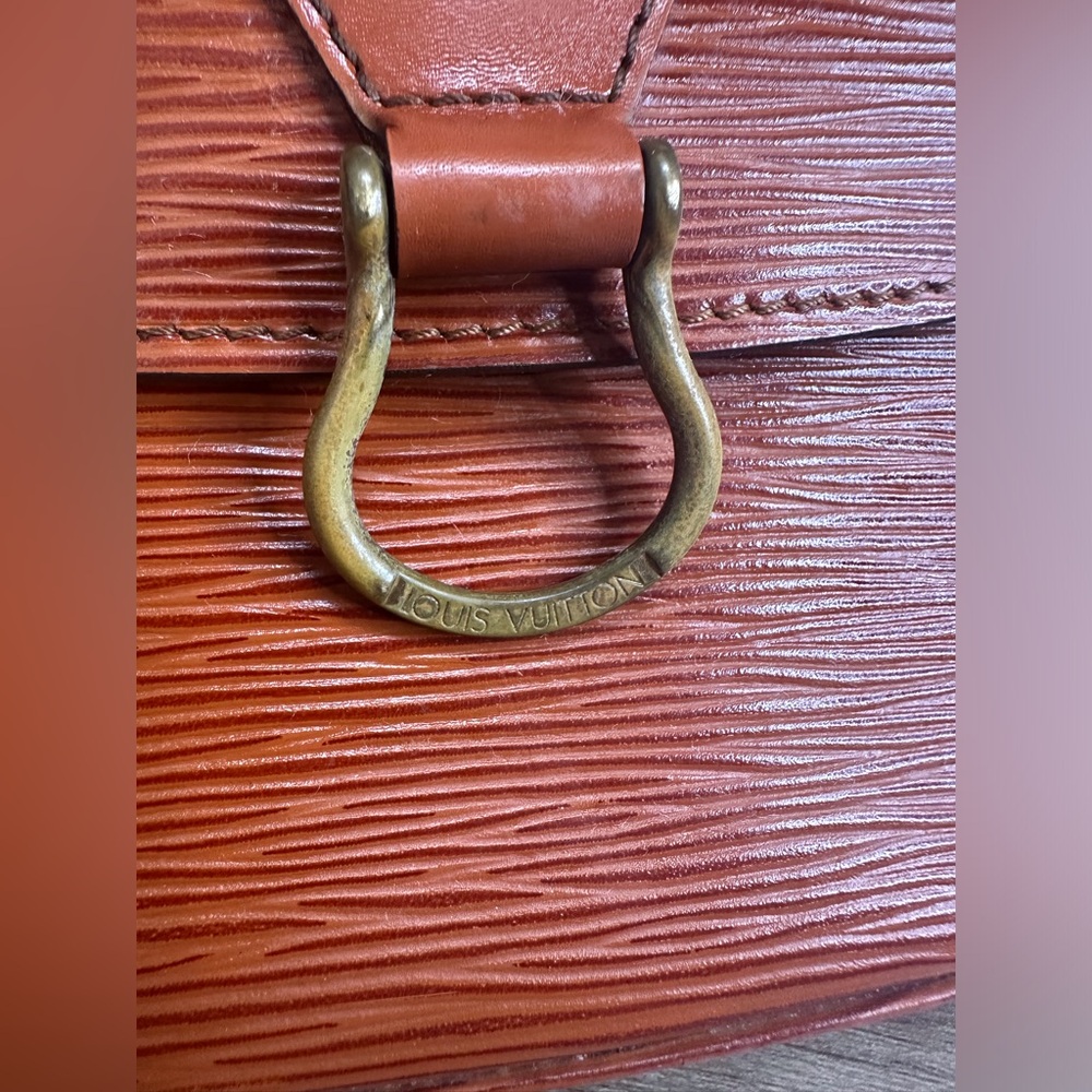 Louis Vuitton Red Leather Crossbody Bag - Picture 3 of 8